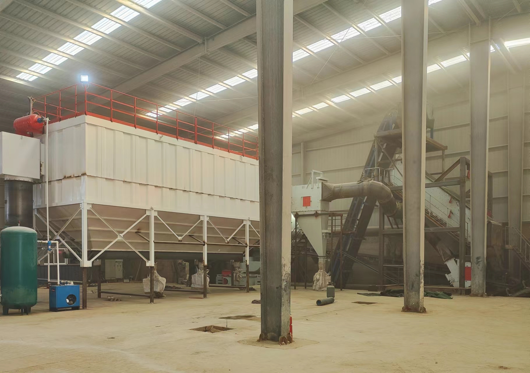 與平面制砂相比，干法制砂樓有哪些優(yōu)勢？