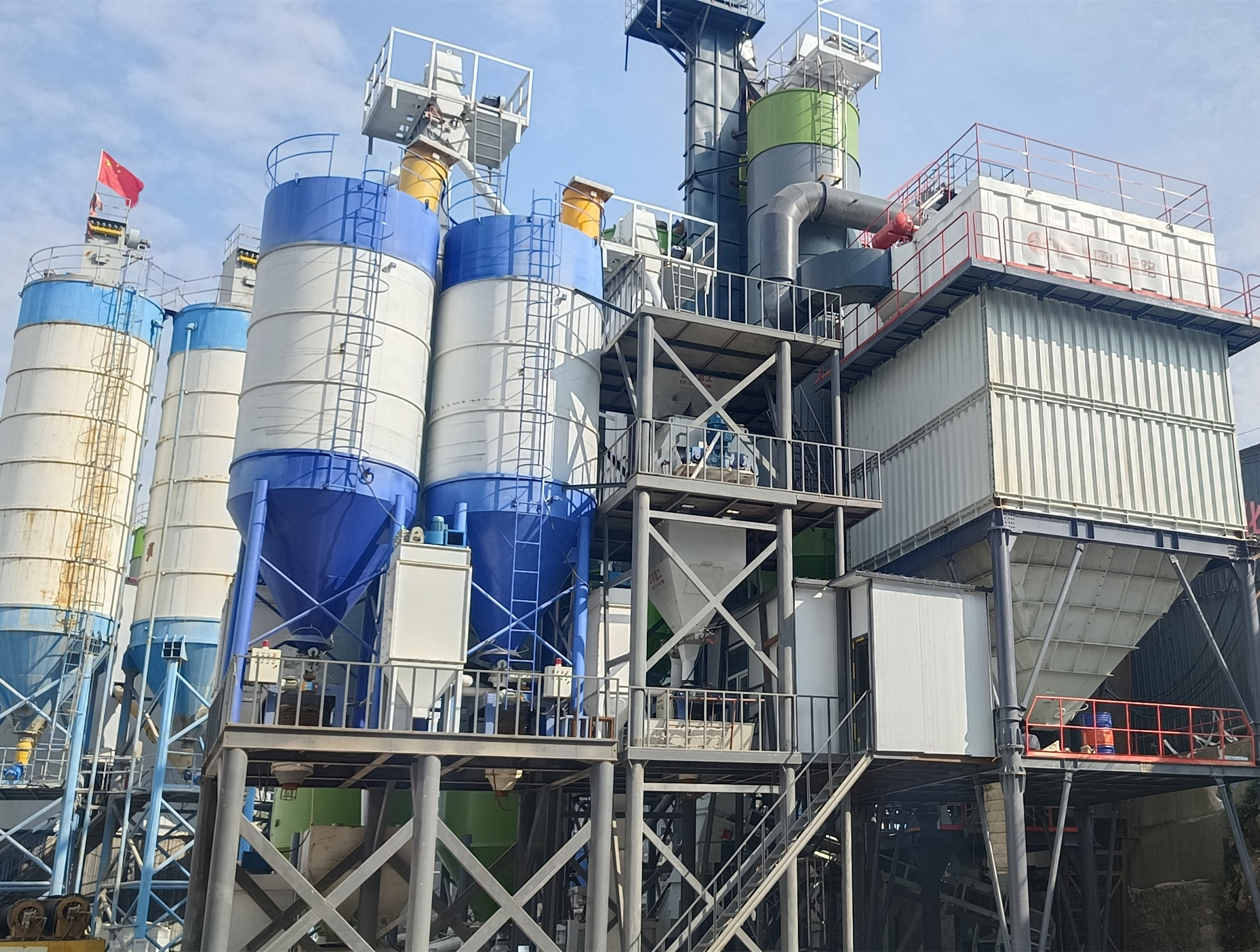 怎樣生產(chǎn)高品質(zhì)機(jī)制砂？（干法制砂樓的工藝流程及優(yōu)點(diǎn)）