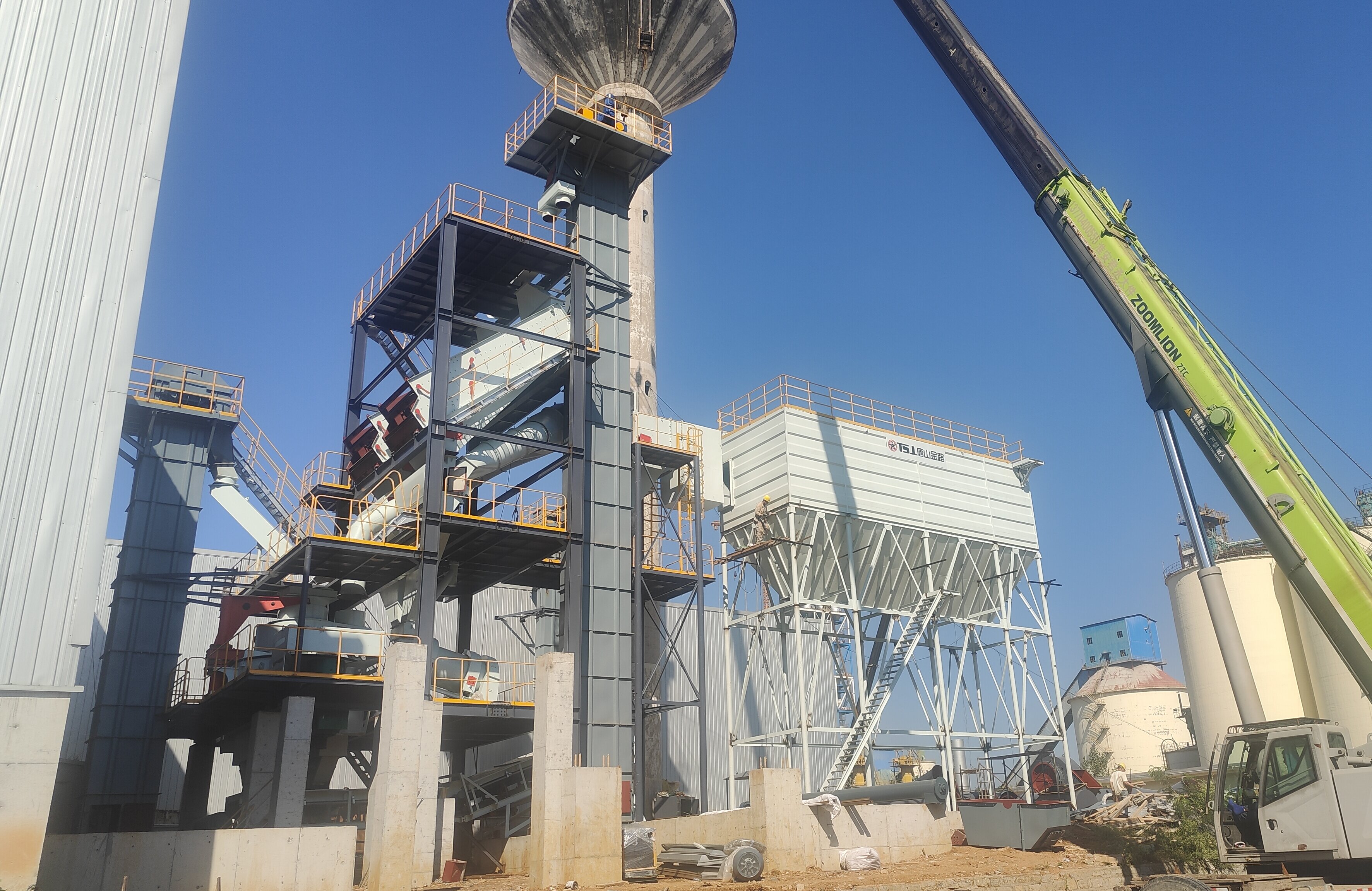 建筑垃圾堆成山？制砂樓一鍵 “點(diǎn)石成金”！