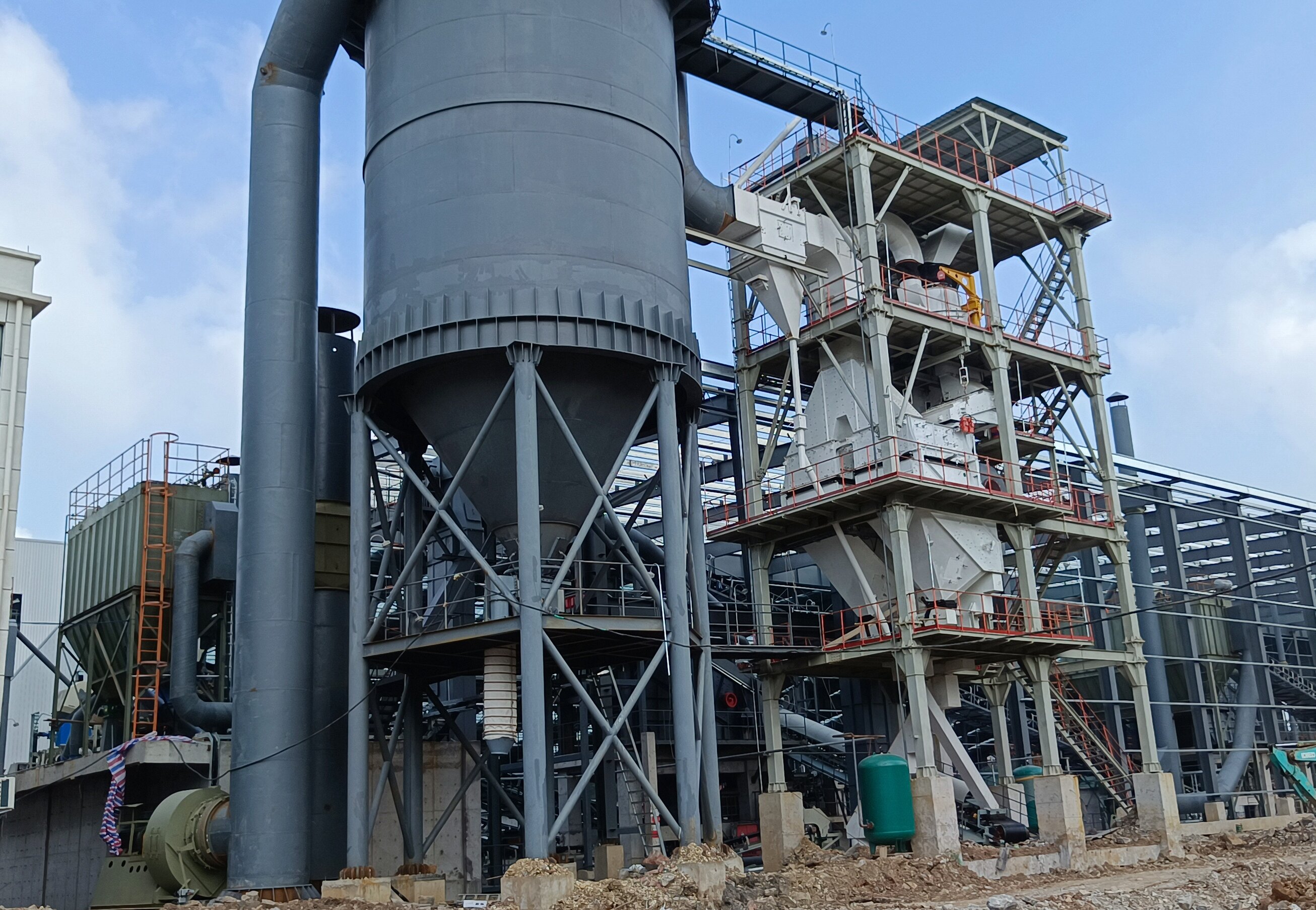 一文讀懂制砂樓：現(xiàn)代砂石生產(chǎn)的 “智能王牌”，環(huán)保高產(chǎn)雙在線！